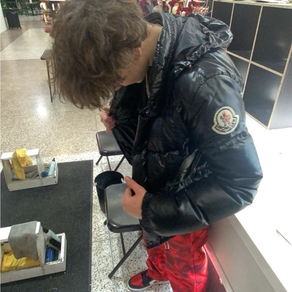 moncler puffer coat - Picture 3 of 3